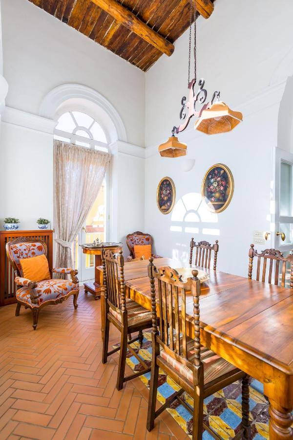 Residenza Capano Charming House By Napoliapartments Dış mekan fotoğraf