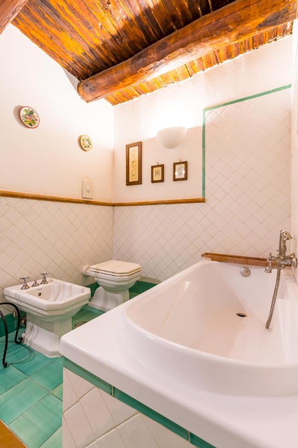 Residenza Capano Charming House By Napoliapartments Dış mekan fotoğraf