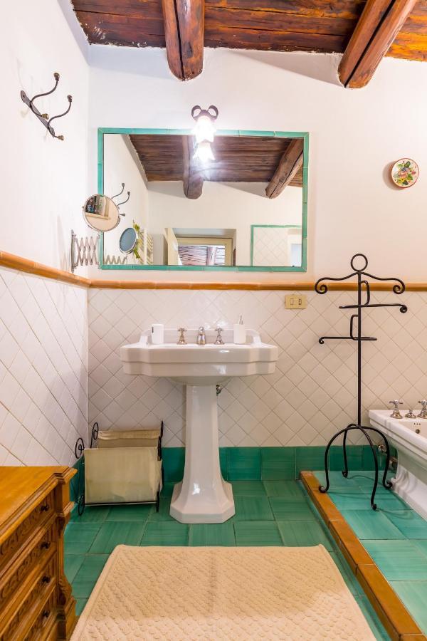 Residenza Capano Charming House By Napoliapartments Dış mekan fotoğraf